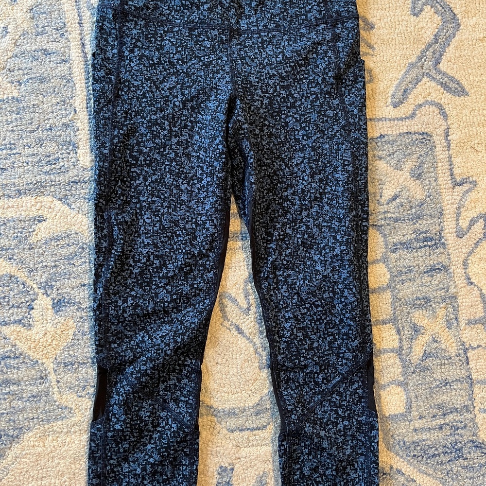 Lululemon pace rival crop